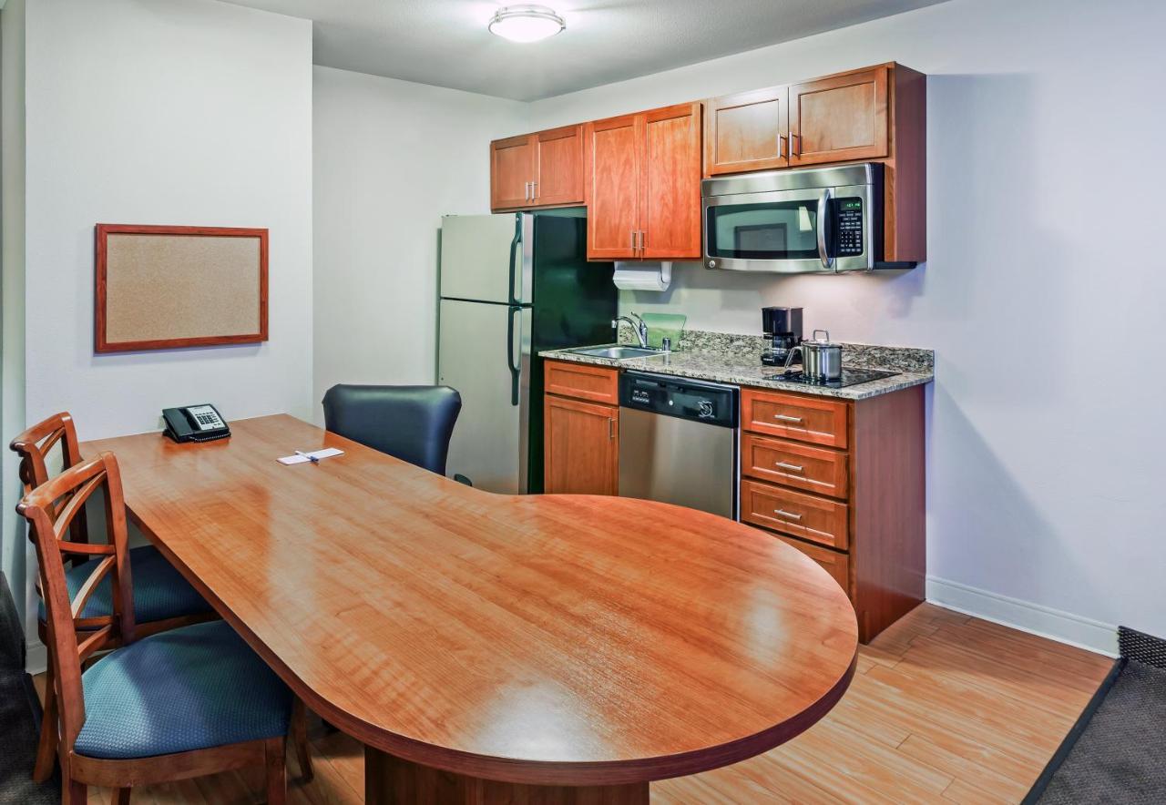 Candlewood Suites El Paso By Ihg Sunrise Acres Exterior foto